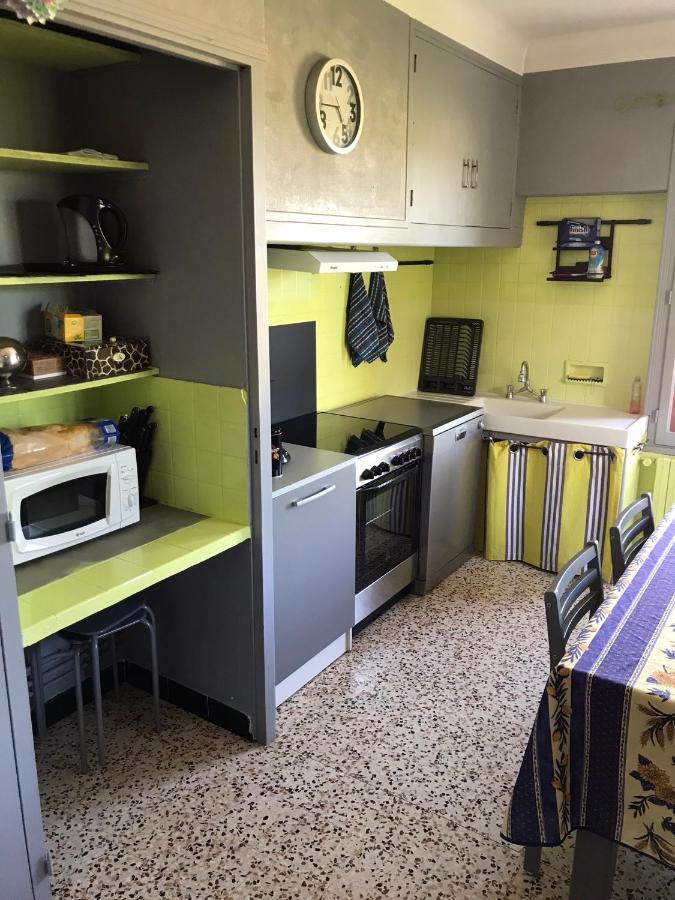 Appartement Tout Confort Avec Parking Ferme Arles Exteriér fotografie