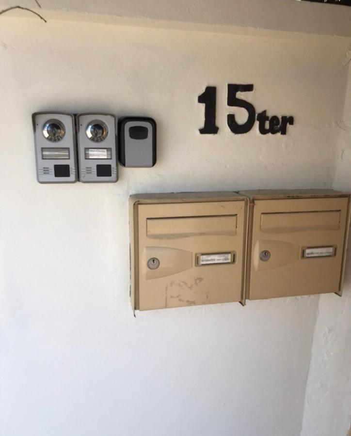 Appartement Tout Confort Avec Parking Ferme Arles Exteriér fotografie