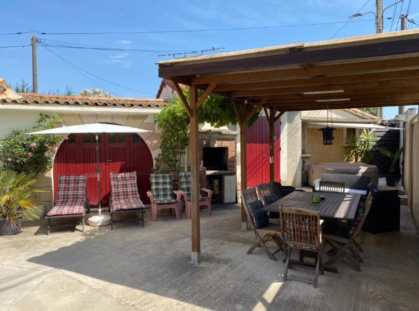 Appartement Tout Confort Avec Parking Ferme Arles Exteriér fotografie