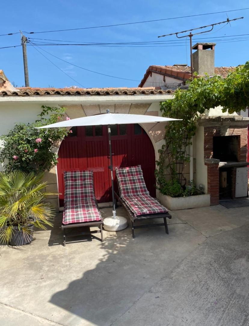 Appartement Tout Confort Avec Parking Ferme Arles Exteriér fotografie