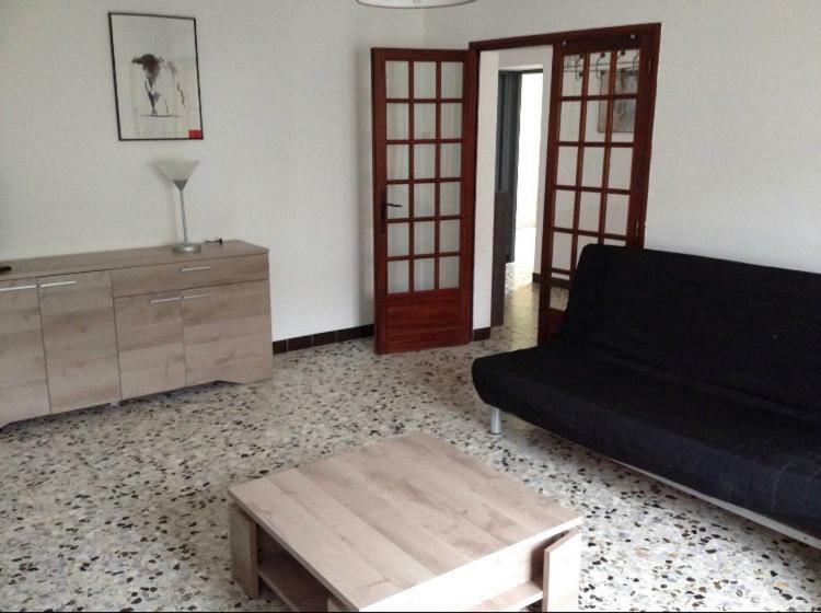 Appartement Tout Confort Avec Parking Ferme Arles Exteriér fotografie